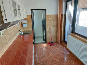 Proprietar închiriez apartament spațios pe b-dul Liviu Rebreanu  - imagine 4