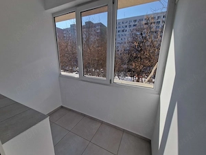 garsoniera dristor-metrou la scara blocului-modern - imagine 3