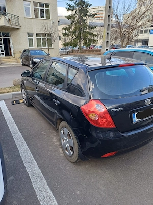Vând kia ceed 2008