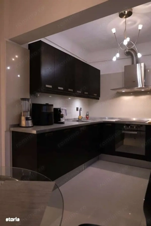 Apartament 3 camere 94 mp, Ultracentral, centrala proprie, bloc fără risc - imagine 17