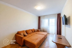 Garsoniera cu balcon, etaj 3, Malul Muresului