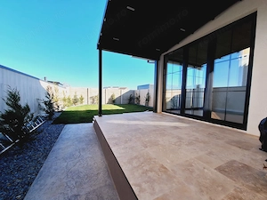 Braytim. Pompa de caldura si panouri solare. Zid dublu cu izolatie fonica.