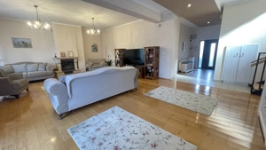 Casa eleganta si luminoasa,situata in zona de case -Mehala