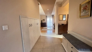 Casa eleganta si luminoasa, situata in zona de case - Mehala - imagine 18