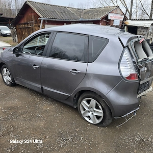 Dezmembrez Renault Megane Scenic 1.5 DCI 81 KW,euro 5,an 2015 Facelift - imagine 9