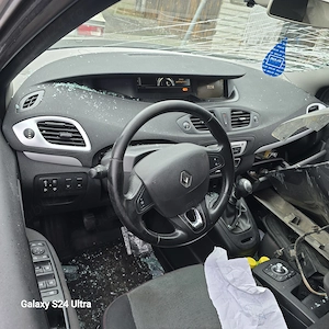 Dezmembrez Renault Megane Scenic 1.5 DCI 81 KW,euro 5,an 2015 Facelift - imagine 8