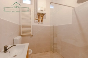 Apartament cu 2 camere la curte comuna si centrala proprie ,zona Centrala , Arad - imagine 5
