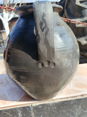 Oala veche de peste 150 ani - imagine 2