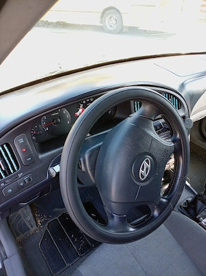 vand Hyundai elentra euro4 berlina oferta specială  - imagine 2