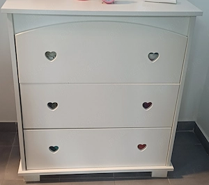 Vand dulap alb pentru camera copilului