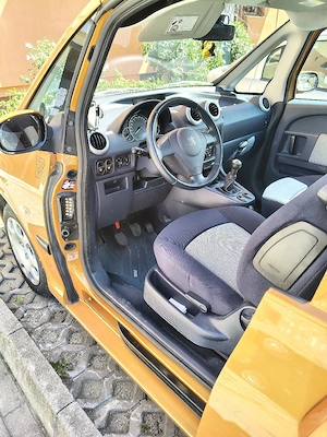 Peugeot 1007 , 1.4b , recent înmatriculat , 133000 km an 2008 . stare f.b toate dotările. - imagine 3