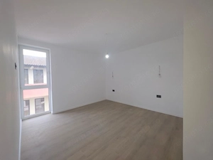 Apartament DEOSEBIT cu  3 camere  pe 2 niveluri Braytim  - imagine 5
