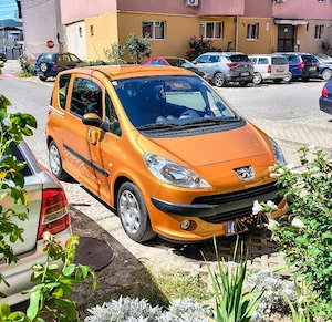 Peugeot 1007 , 1.4b , recent înmatriculat , 133000 km an 2008 . stare f.b toate dotările. - imagine 4