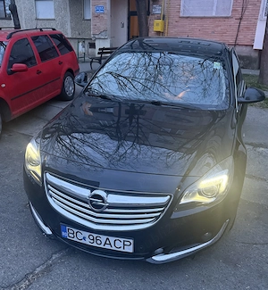 Vând Opel Insignia 2.0cdti