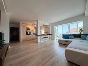 Apartament spatios, 4 camere, decomandat, 87 mp utili + 2 balcoane - Sagului