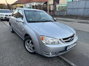 Kia Cerato1,6 crdi fabr 2007 masina buna - imagine 6