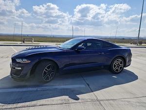 Vand Ford Mustang 2.3 Ecoboost, an fabricație 2019, aflat într-o stare excelentă, 56000 km in creste - imagine 4