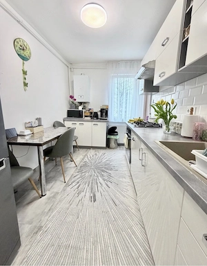 Vand 2 cam Tudor etaj 1 [complet renovat]