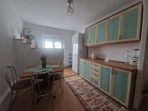 Apartament 3 camere 2 bai cu centrala in Soarelui 