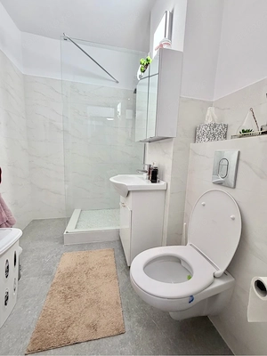 Vand 2 cam Tudor etaj 1 [complet renovat] - imagine 7