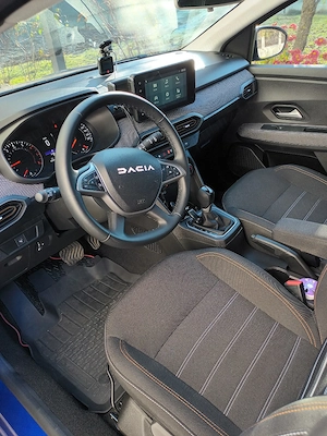 Dacia Sandero Stepway automată  - imagine 6