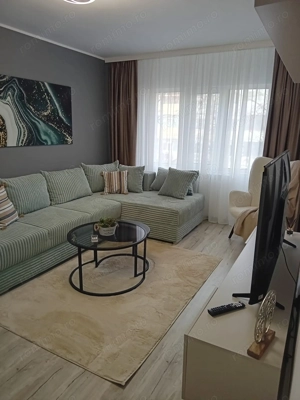 Vanzare - apartament cu 3 camere, Micro 16, renovat, mobilat nou - imagine 4