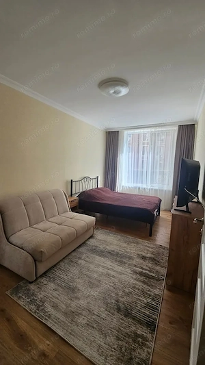 Apartament 3 Camere de Închiriat - Universitate