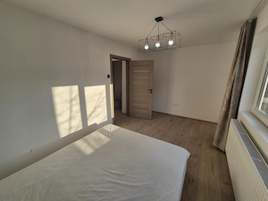 Vand apartament 2 camere  - imagine 3