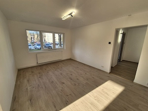 Vand apartament 2 camere  - imagine 4