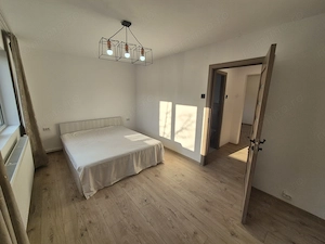 Vand apartament 2 camere  - imagine 5