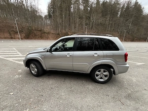 Toyota RAV 4 4x4 an 2005 masina  a fost intretinuta - imagine 3