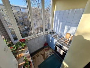 Aradului, 2 camere decomandate, et 3, centrala proprie - imagine 4