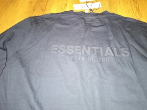 Tricou Essentials 