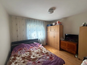 vand apartament doua camere Lipovei 95000 euro - imagine 3