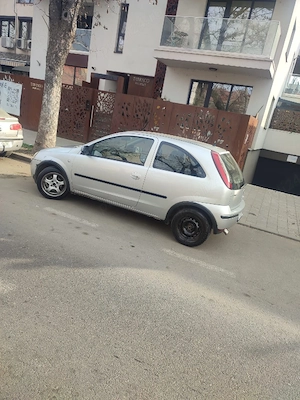 vând Opel CORSA c motor de 1 2 benzina consum mic proprietar in acte - imagine 3