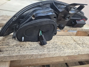 Vand stopuri led Seat Leon an 2010 unul este defect, trebuie schimbat un modul. - imagine 3