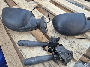 Vand oglinzi electrice, bloc lumini Dacia Logan an 2006. pret 150 lei toate - imagine 4