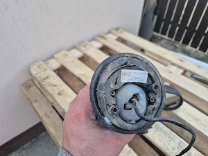 Vand oglinzi electrice, bloc lumini Dacia Logan an 2006. pret 150 lei toate - imagine 2