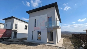 Vila individuala Miroslava Teren 500 mp Finalizare rapida Comision 0