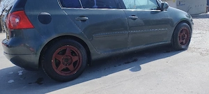 Vind urgent vw golf 5 1.6 benzina 2005