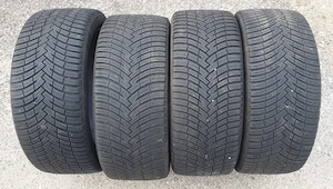 set 4 anvelope Allseasons 235/40/19 Pirelli  + 7 mm , DOT 0921