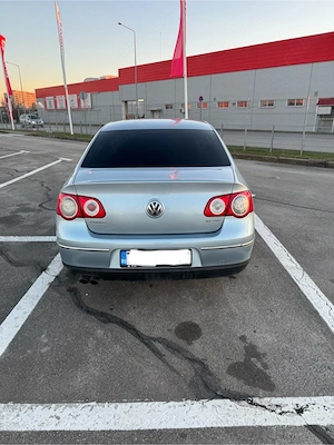 Volkswagen Passat B6   2.0 TDI 140 CP   CBAB   2009 - imagine 10