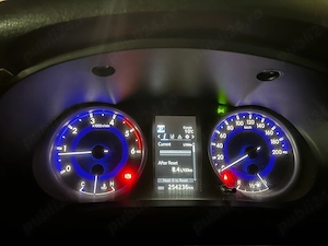 Toyota Hilux 2.4 diesel,4x4,cutie automata  - imagine 3