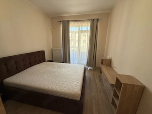 Închiriez apartament 2 camere - imagine 2