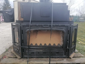 Semineu nou pe lemne, brichete, carbune, metalic, boiler incorporat