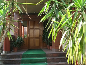 Vând urgent teren cu o vilă Ds.+P.+1Et.+M., Bragadiru, Ilfov - imagine 5