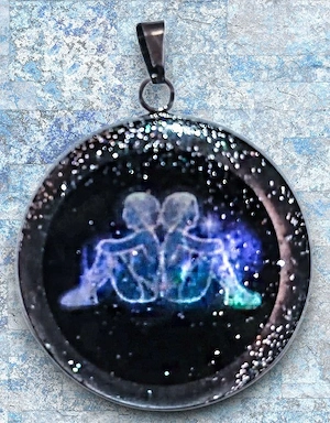 Pandantiv Zodia Gemeni   Inox si rasina (Efect Perlat Sidefat)