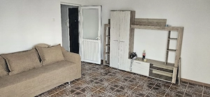 vand  inchiriez garsoniera 9mai - imagine 3