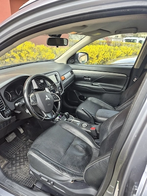 Mitsubishi Outlander - imagine 4