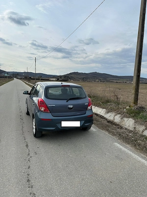 Hyundai I20 1.2 benzina 2013 - imagine 2